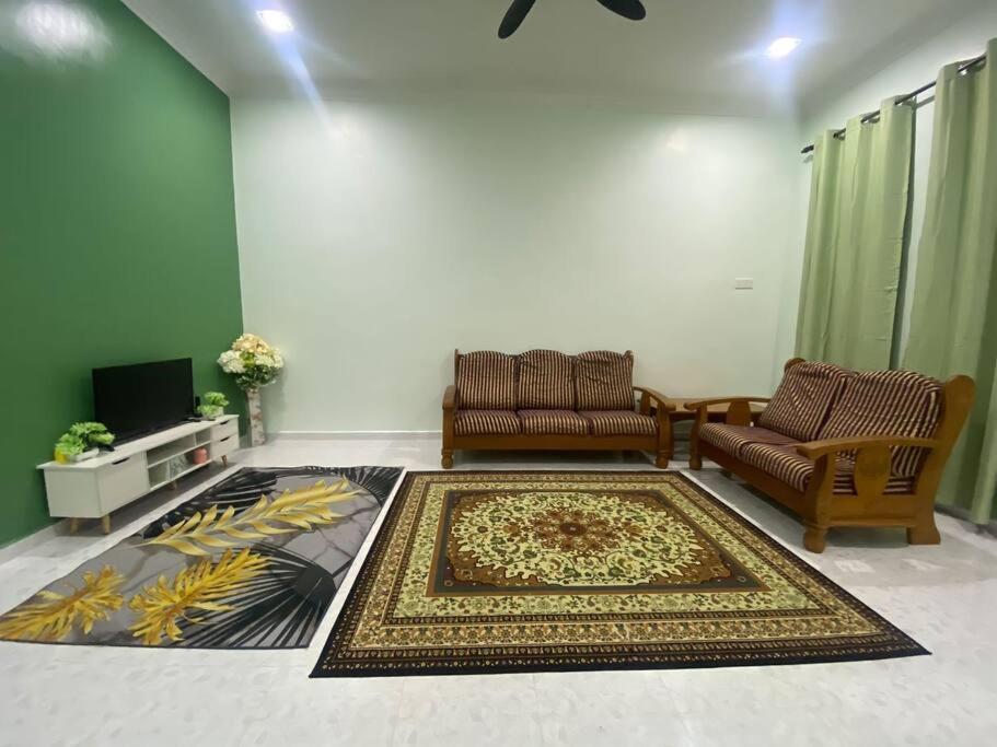 Homestay Kak Tiy Kuala Terengganu Bagian luar foto